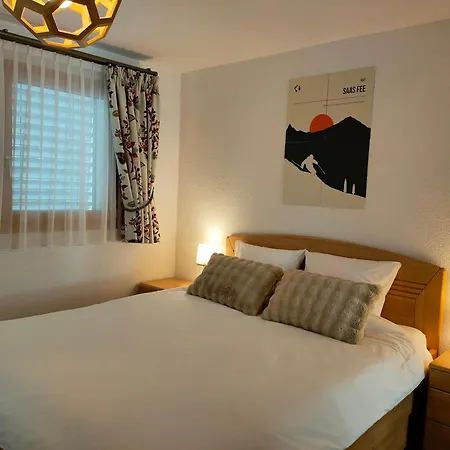 Au Pied De La Telecabine, Saastalcards * Saas-Fee