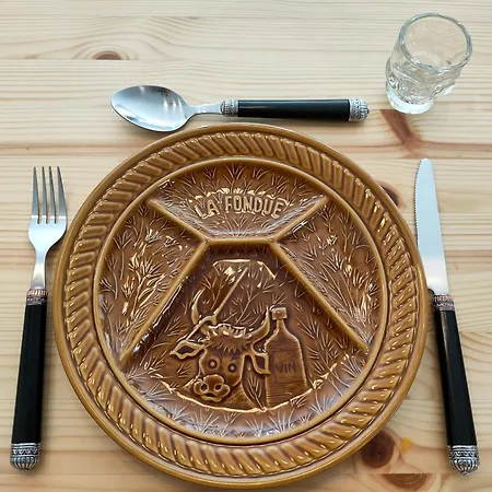 Au Pied De La Telecabine, Saastalcards *