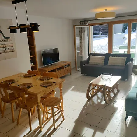 Appartement Au Pied De La Telecabine, Saastalcards