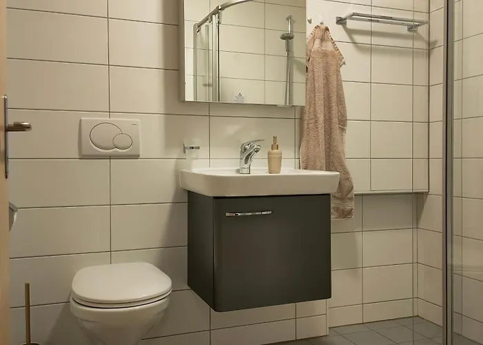 Au Pied De La Telecabine, Saastalcards