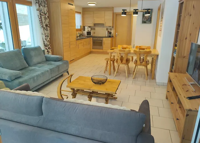 Au Pied De La Telecabine, Saastalcards * Saas Fee